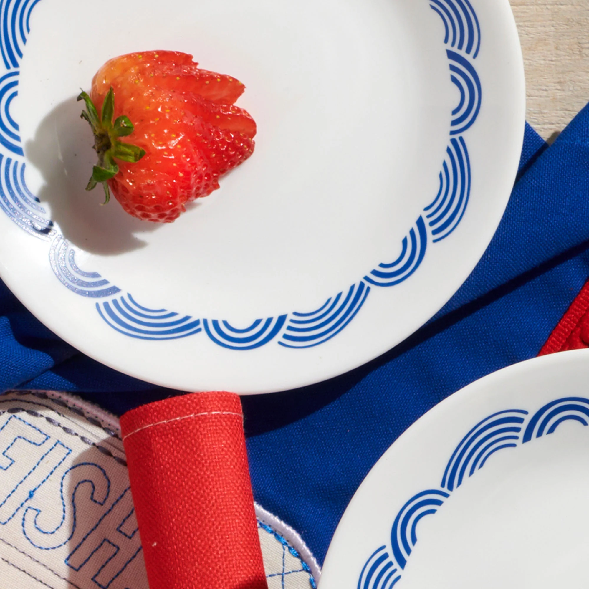 Corelle® Rolling Waves 8.5" Lunch Plate, 6-pack - Image 8