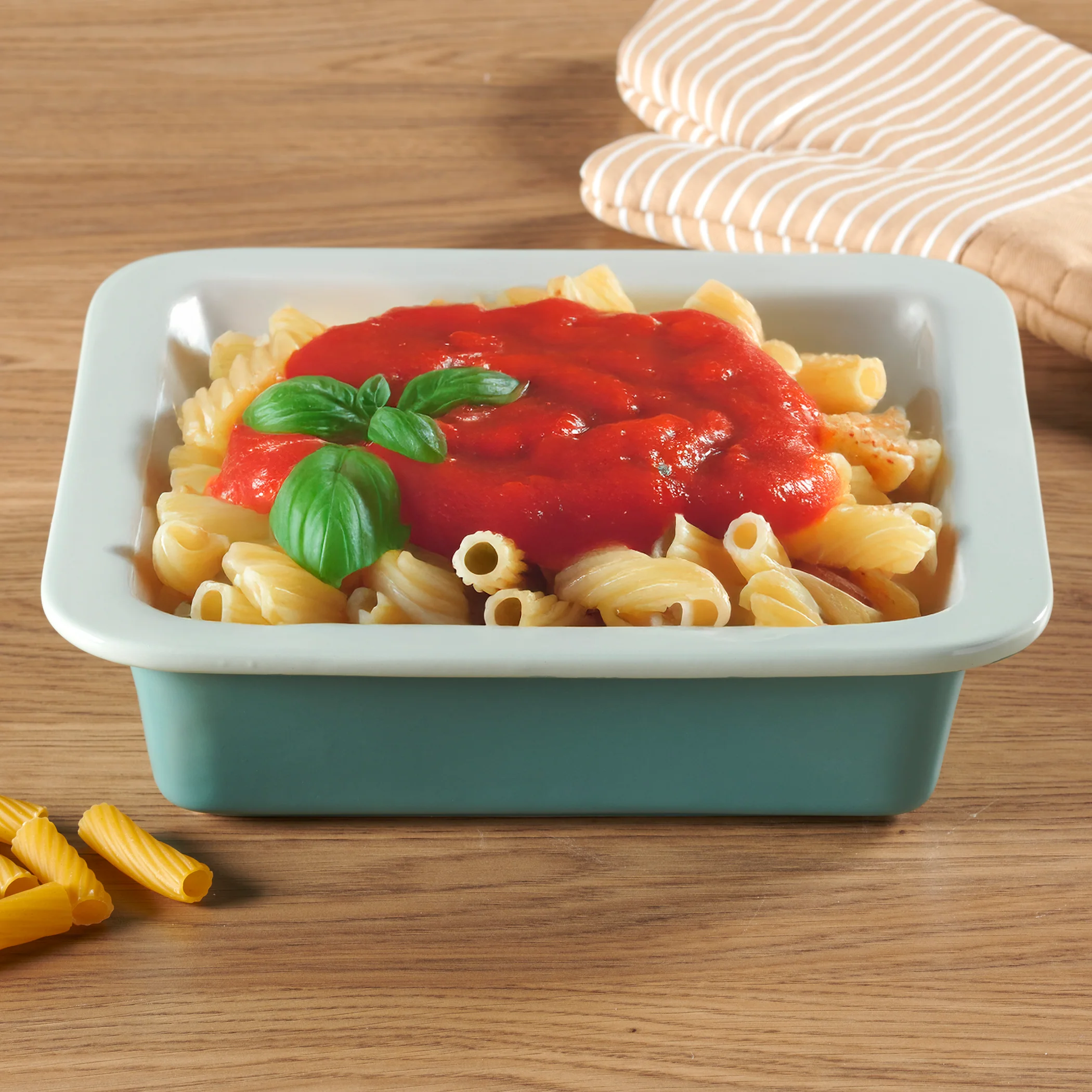 CorningWare® Contour Juniper 9x9" Square Pan - Image 3